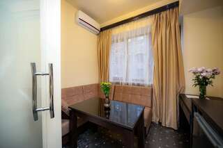 Отель Skyline Hotel Yerevan Ереван Улучшенный люкс-3