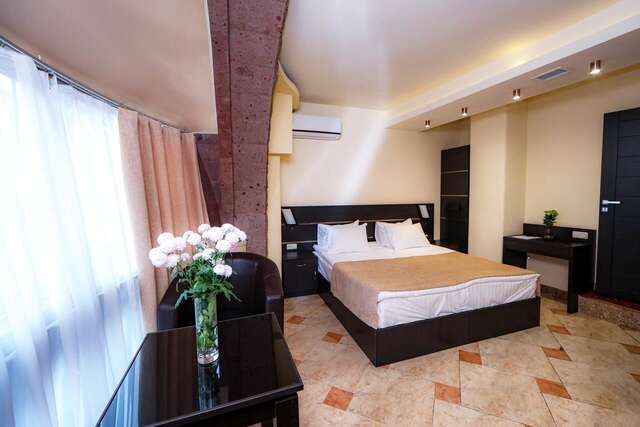 Отель Skyline Hotel Yerevan Ереван-3