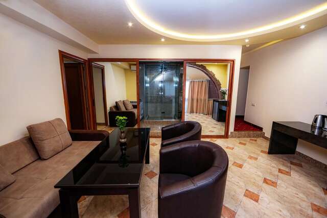 Отель Skyline Hotel Yerevan Ереван-25