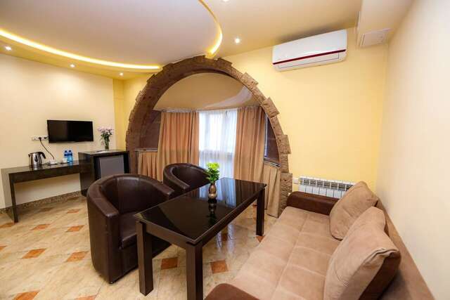Отель Skyline Hotel Yerevan Ереван-5