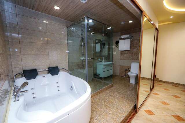 Отель Skyline Hotel Yerevan Ереван-32